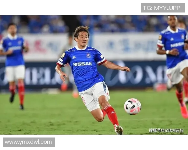 广岛三箭与胜利船的激烈对决揭示了日本足球的无限可能与未来发展潜力 广岛三箭与胜利船的激烈对决揭示了日本足球的无限可能与未来发展潜力
